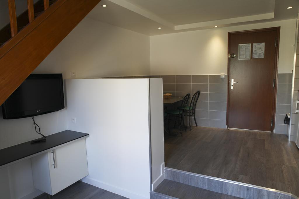 La Ferme Des Barmonts Aparthotel Villejuif Exterior photo
