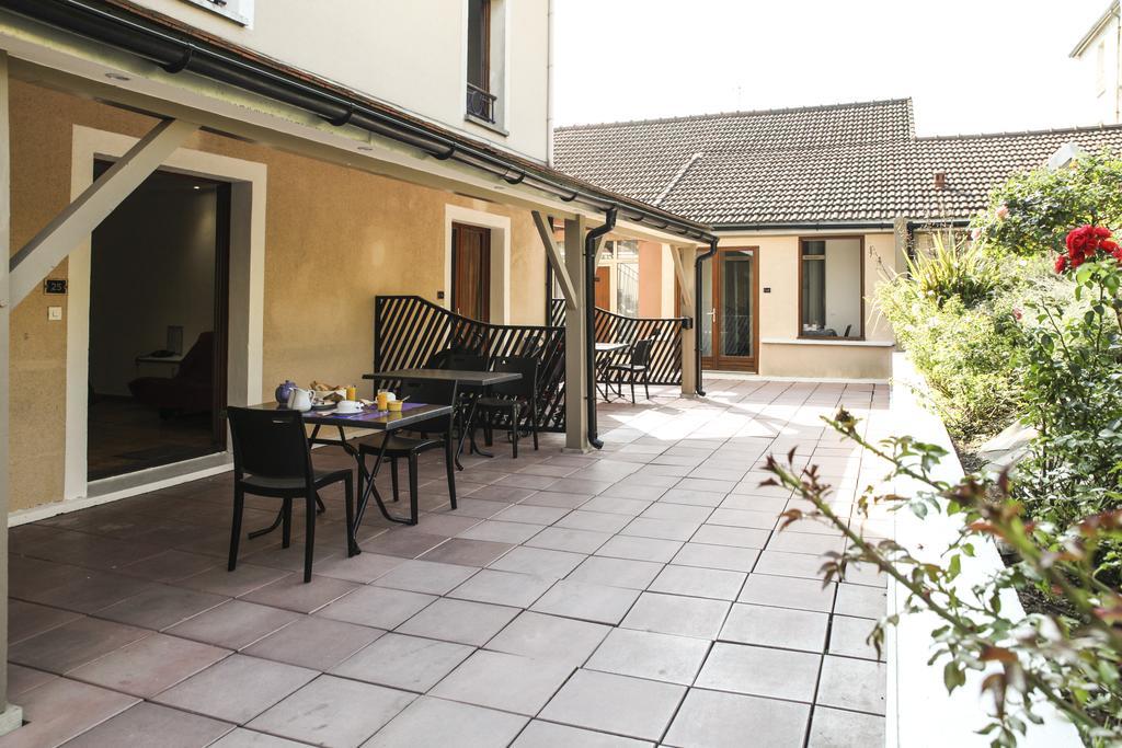 La Ferme Des Barmonts Aparthotel Villejuif Exterior photo