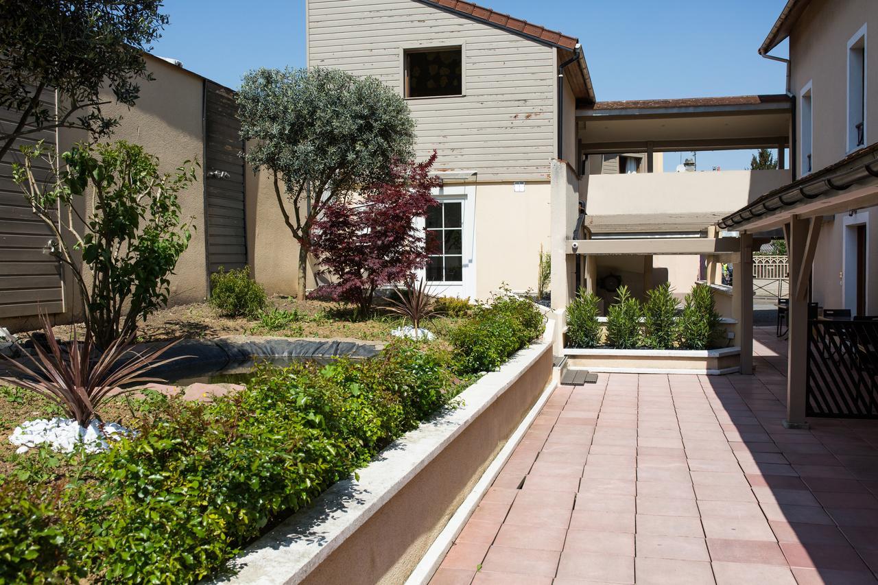 La Ferme Des Barmonts Aparthotel Villejuif Exterior photo
